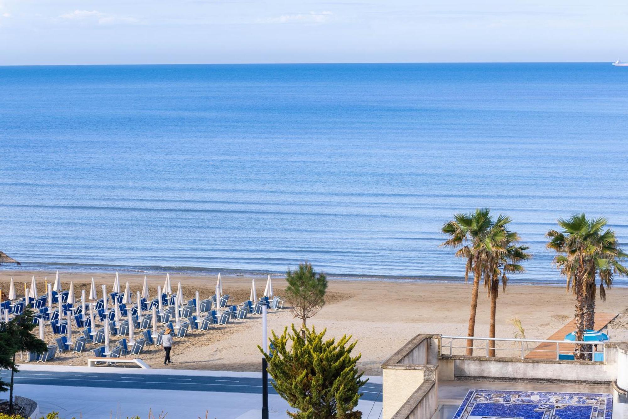 Hotel Vila Max Durres Exterior photo
