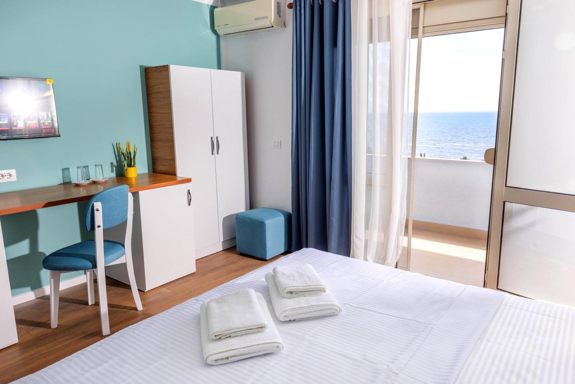 Hotel Vila Max Durres Exterior photo