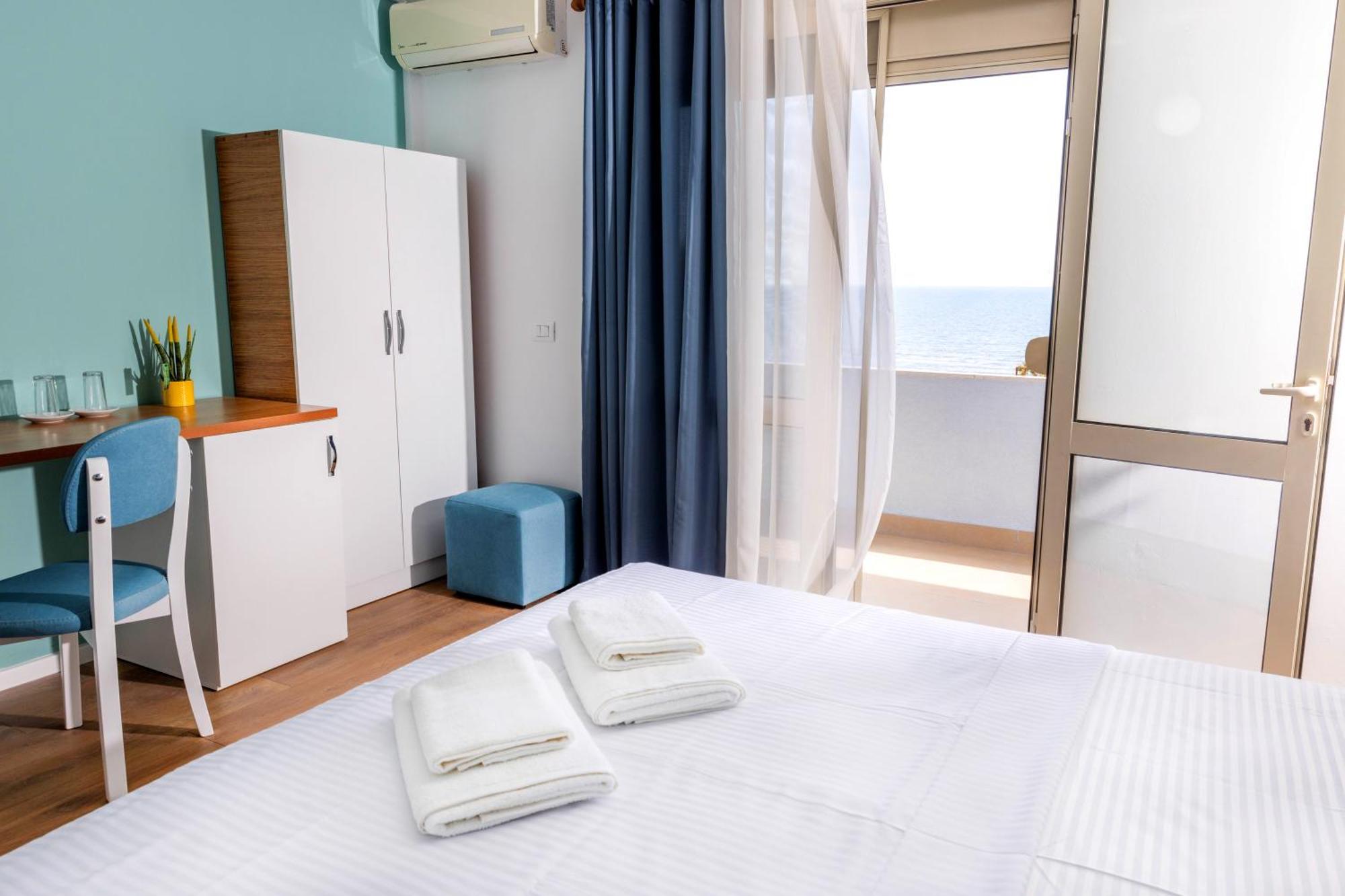 Hotel Vila Max Durres Exterior photo