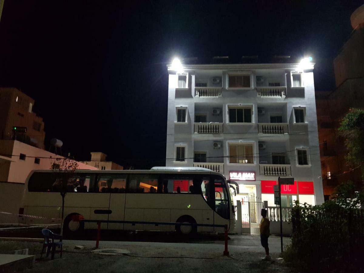 Hotel Vila Max Durres Exterior photo
